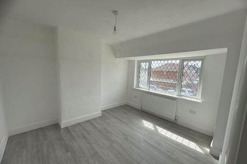 6 bedroom terraced house to rent, Compton Road, Hayes