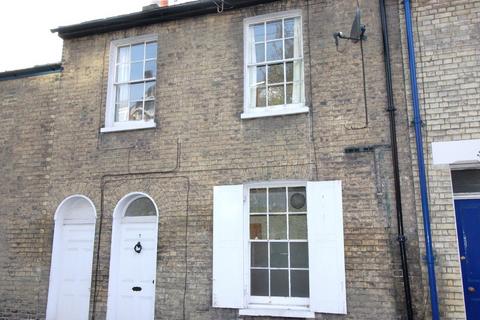 3 bedroom terraced house to rent, Bentinck Street, Cambridge CB2