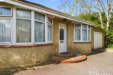 3 bedroom detached bungalow to rent, Pattens Lane, Rochester, ME1