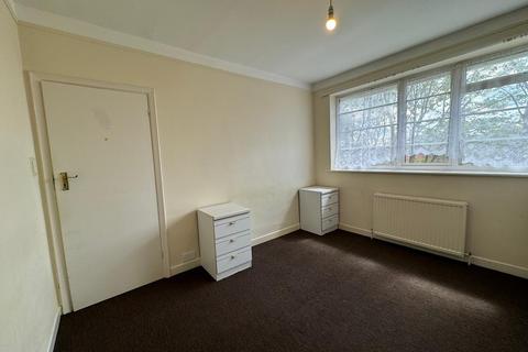 2 bedroom maisonette for sale, Kingsbury , London