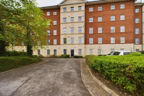 1 bedroom flat for sale, Mayhill Way, Gloucester