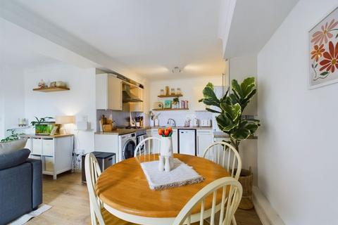 23, Victoria House Mayhill Way, Gloucester, GL1 3NW