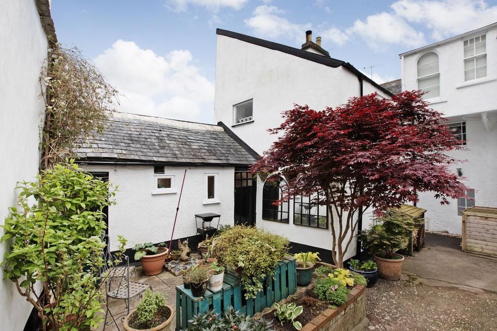High Street, Dawlish EX7 2 bed cottage for sale £240,000