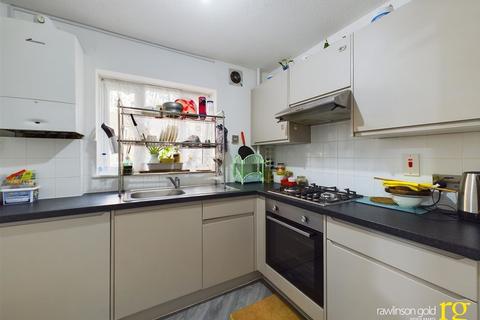 undefined, Dromey Gardens, Harrow Weald