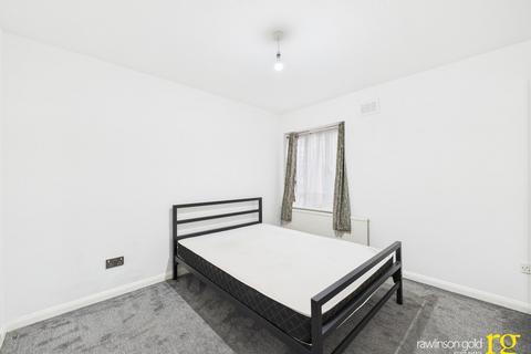 undefined, Dromey Gardens, Harrow Weald