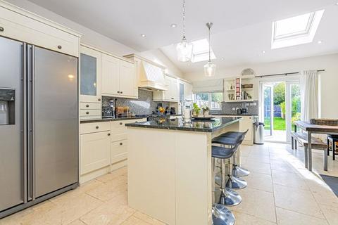 3 bedroom semi-detached house for sale, Fullers Way North, Surbiton, KT6