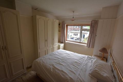 62 Walton Drive, Harrow, HA1 4XA