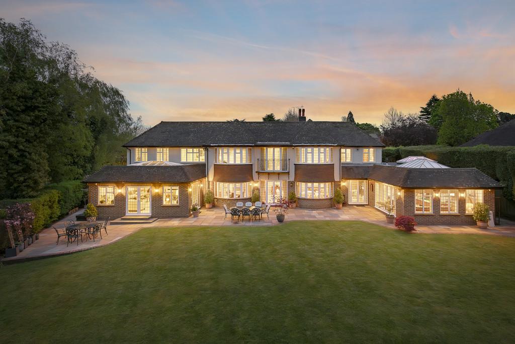 16 Woodcote Park Avenue Twilight High Res 0002  JH