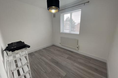 1 bedroom apartment to rent, Fully Refurbished 1 Bedroom 1st Floor Apartment - Edgware HA8