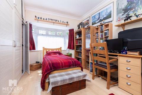 3 bedroom bungalow for sale, Gleadowe Avenue, Christchurch, BH23