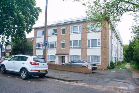 2 bedroom apartment for sale, Southbourne Grove, Westcliff-On-Sea SS0