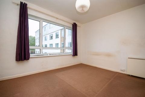 2 bedroom apartment for sale, Southbourne Grove, Westcliff-On-Sea SS0