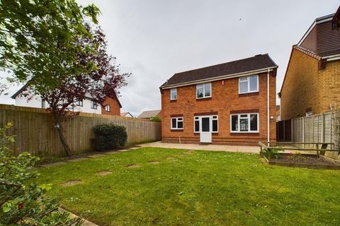4 bedroom detached house for sale, Chiswick Court, Telford TF2