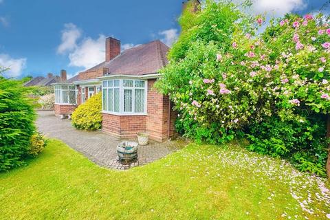 2 bedroom detached bungalow for sale, Hopyard Lane, Gornal Wood DY3