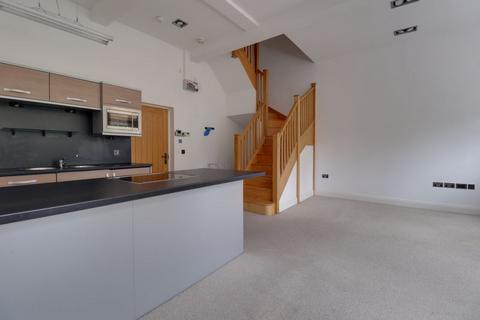 2 bedroom apartment to rent, The Oval, Stafford ST17