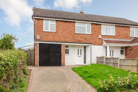 3 bedroom semi-detached house to rent, Swallow Croft, Lichfield WS13