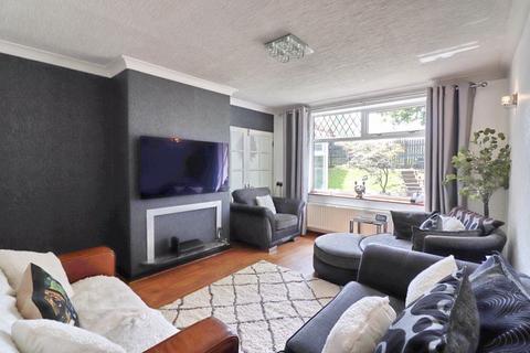4 bedroom semi-detached house for sale, The Polygon, Salford M7