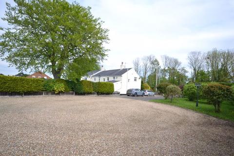 5 bedroom detached house for sale, 174 Longmeanygate, Leyland PR26