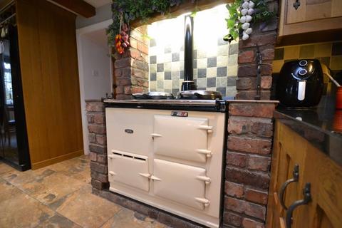 5 bedroom detached house for sale, 174 Longmeanygate, Leyland PR26