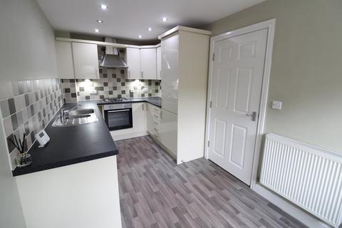 3 bedroom townhouse for sale, Pepper Hill Lea, Keighley, BD22