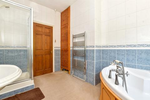45 Lower Road, Kenley, CR8 5NH