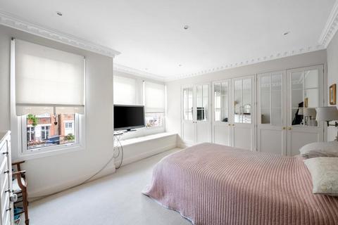 5 bedroom end of terrace house for sale, Windermere Road, Ealing, London, W5 4TD