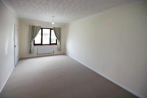 13 Hagbech Hall Close, Emneth, Wisbech, PE14 8EB