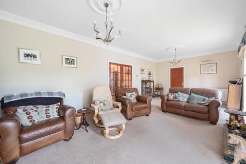 250 Farleigh Road, Warlingham, CR6 9EE