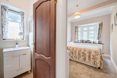 250 Farleigh Road, Warlingham, CR6 9EE