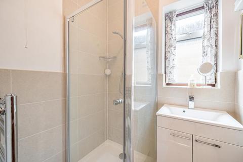 250 Farleigh Road, Warlingham, CR6 9EE