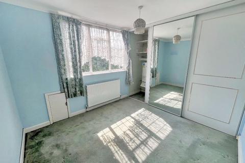 11 Swallowdale, South Croydon, CR2 8SG