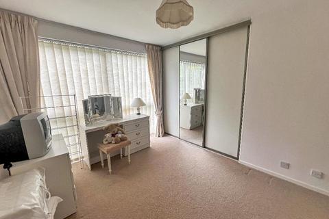 80 Hartscroft, Croydon, CR0 9LD