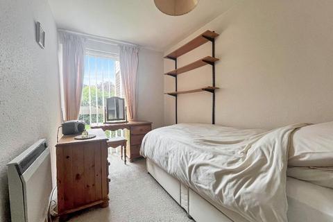 80 Hartscroft, Croydon, CR0 9LD