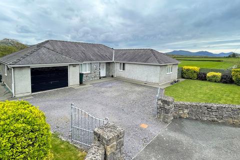 3 bedroom bungalow for sale, Saron, Caernarfon, Gwynedd, LL54