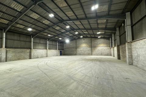 Warehouse to rent, Hawton Lane, Newark, Nottinghamshire, NG24
