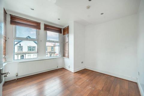 2 bedroom flat for sale, Welldon Crescent, Harrow, HA1