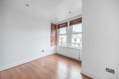 Flat 3, 80 Welldon Crescent, Harrow, HA1 1QQ