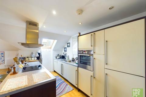 2 bedroom apartment for sale, Crown Lane, Maidenhead, Berkshire, SL6 1QR, SL6