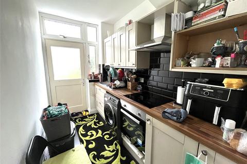 3 bedroom terraced house to rent, Shroffold Road, Bromley, BR1