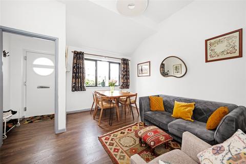 2 Camille Close, London, SE25 4EW