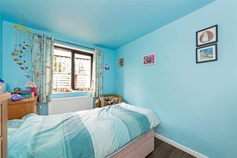 2 Camille Close, London, SE25 4EW