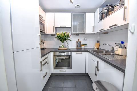 2 bedroom apartment to rent, Flat , Becket House, New Road, Brentwood