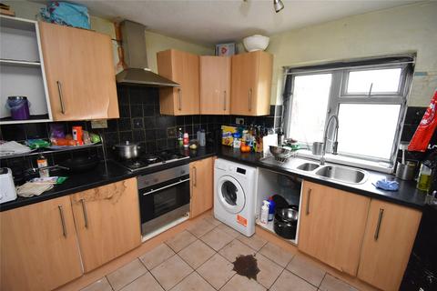 4 bedroom end of terrace house for sale, Eddiwick Avenue, Houghton Regis, Dunstable, Bedfordshire, LU5