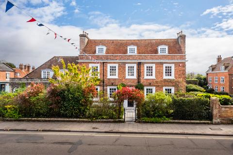 9 bedroom detached house for sale, St Thomas Street, Lymington, SO41