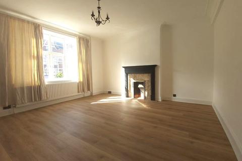 3 bedroom flat to rent, Astoria Mansions, Streatham High Road, London