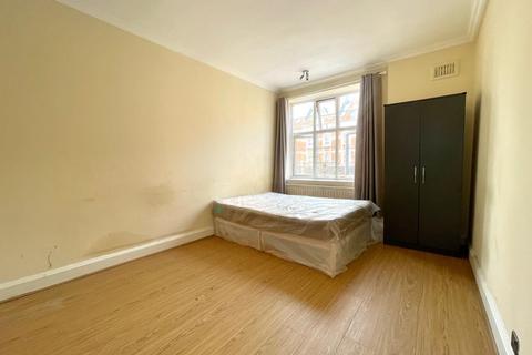 3 bedroom flat to rent, Astoria Mansions, Streatham High Road, London