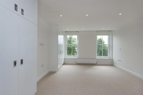3 bedroom apartment for sale, Greencroft Gardens, South Hampstead NW6