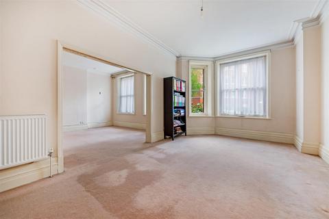 4 bedroom apartment for sale, Marlborough Mansions, West Hampstead, London