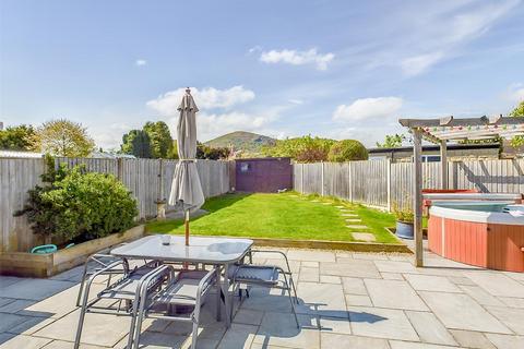 4 bedroom detached house for sale, Lower Howsell Road, Malvern