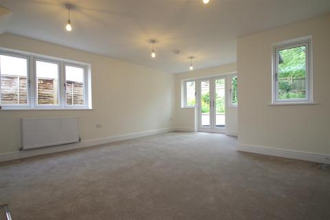 2 bedroom semi-detached house for sale, The Street, South Stoke